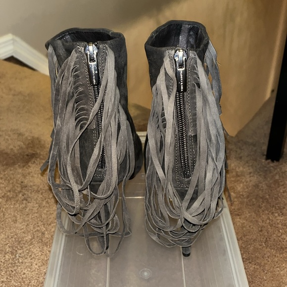 Brand new Vince Camuto open toe shoes/ khaki color - Picture 8 of 8